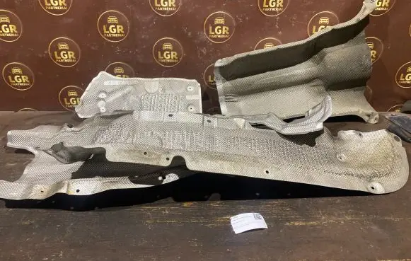 BMW 5 F10 F11 Heat shield in engine bay 51487193523