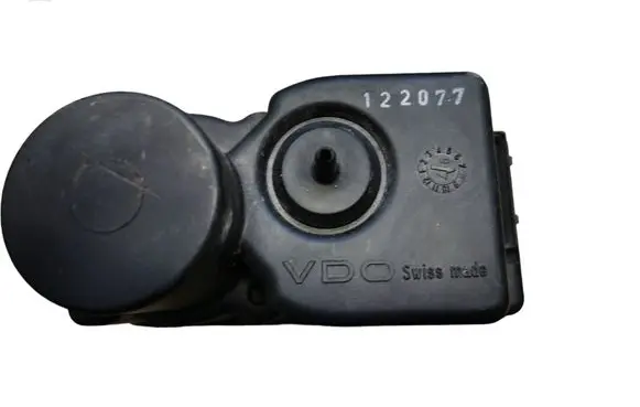 Audi 100 200 5000 C3 Central locking vacuum pump 443862257H