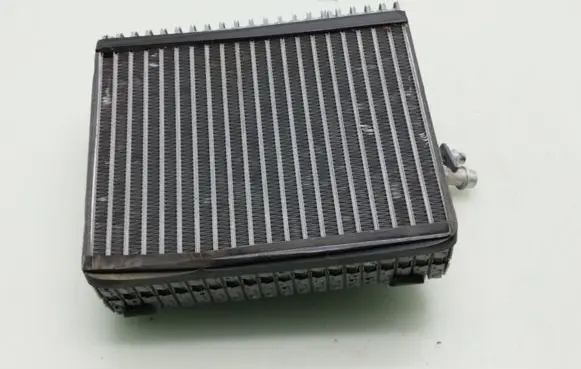 Volkswagen Transporter - Caravelle T5 Air conditioning (A/C) radiator (interior) 7H2820101E