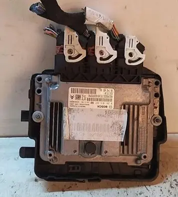 Peugeot 207 Engine control unit/module ECU 0281015847