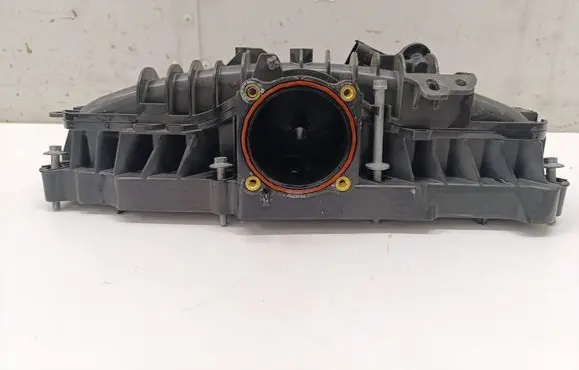 Jaguar E-Pace Intake manifold H4P39424BC