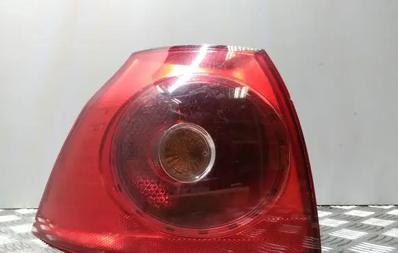Volkswagen Golf V Rear/tail lights 1K6945095N