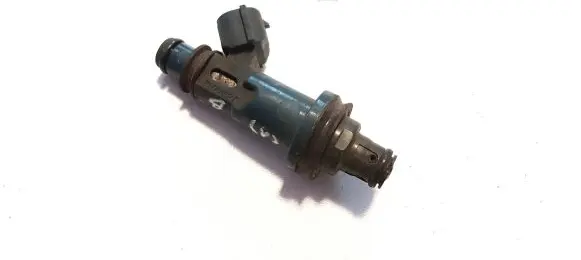 Toyota Highlander XU20 Fuel injector 2325020020