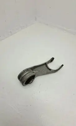 Porsche Macan (95B) Engine mounting bracket 95B199331
