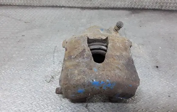 Volkswagen Golf IV Front brake caliper