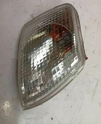 Volkswagen PASSAT B5 Front indicator light 185103B
