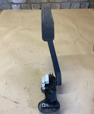 Volvo S80 Accelerator throttle pedal 30666660