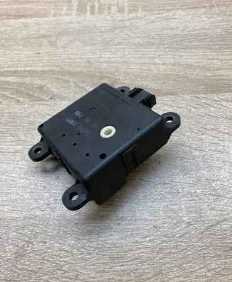 Nissan Murano Z50 Air flap motor/actuator 3K01030851
