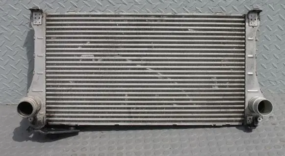 Toyota Avensis T270 Intercooler radiator JD12710035210R040