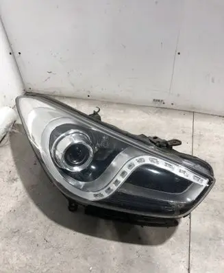 Hyundai i40 Headlight/headlamp 921023ZXXX 921023Z090 921023Z095