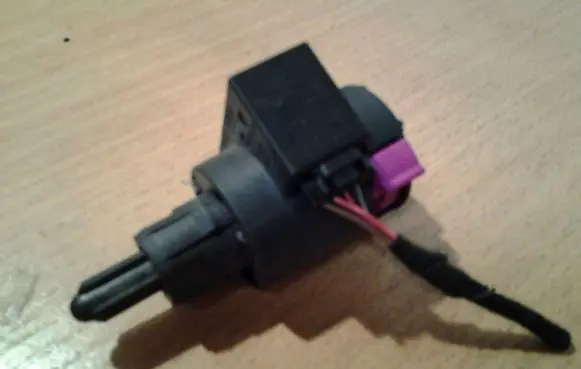 Audi A8 S8 D3 4E Brake pedal sensor switch 914689963B 4F0945459B
