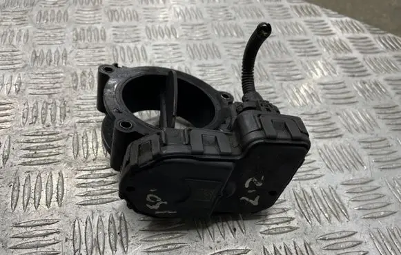 Mercedes-Benz E W212 Throttle valve A6510900170
