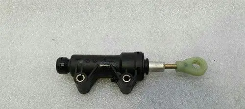 BMW 3 E46 Clutch master cylinder 6758822