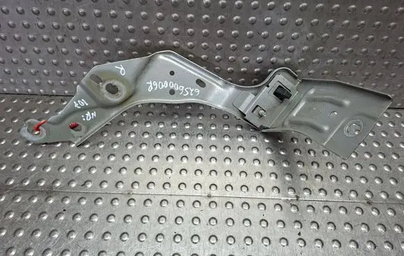 Renault Laguna III Headlight/headlamp mounting bracket S26309107 625600006R