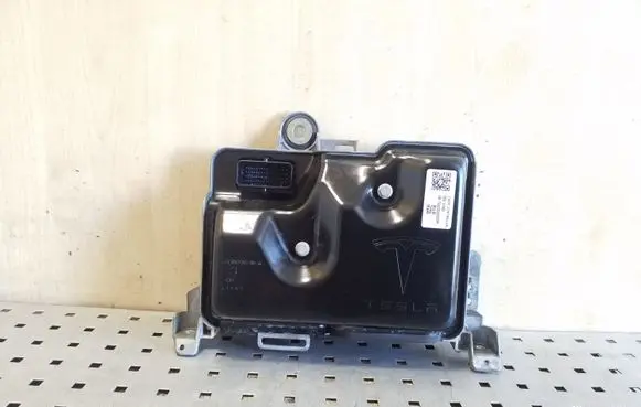 Tesla Model 3 Central body control module 156930300A 149731900E