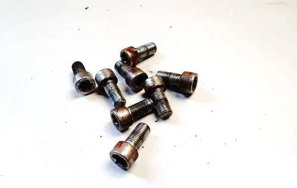 Opel Astra H Nuts/bolts 