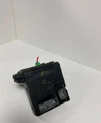 Volvo V70 Fuse module 30728542 12243779 05W024