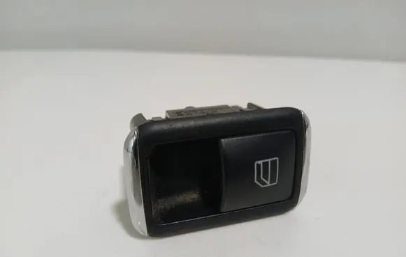 Mercedes-Benz C W204 Electric window control switch A2048700451
