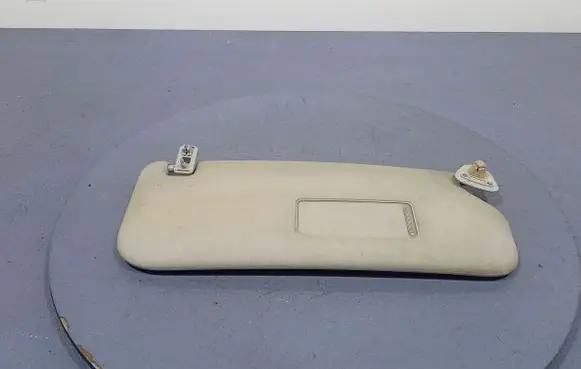Toyota Avensis T220 Sun visor