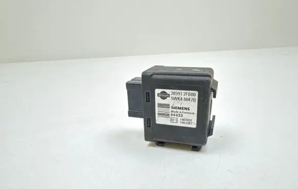 Nissan X-Trail T30 Immobilizer control unit/module 285912F000 44433 5WK48647B