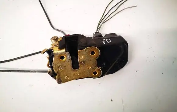 Jeep Grand Cherokee (WK) Front door lock 