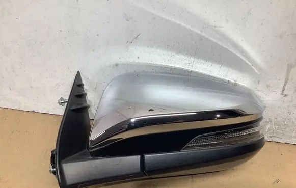 Front door electric wing mirror