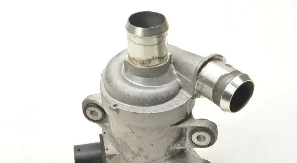 Ford Kuga III Water pump LX6E8501AA