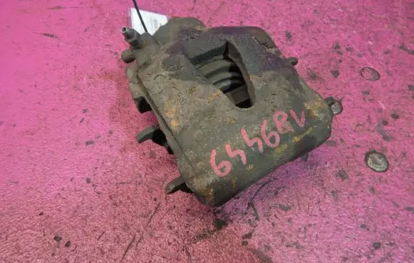 Volkswagen Fox Front brake caliper
