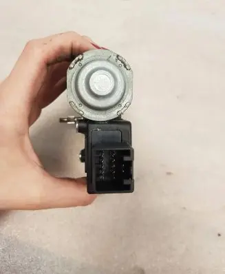Ford Mustang V Sunroof motor/actuator FR3B76533A24AD