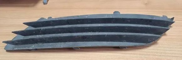 Opel Astra H Front bumper lower grill 13117250