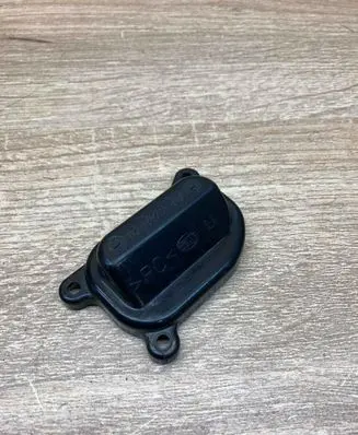 BMW 7 E65 E66 Headlight/headlamp dust cover 16192700