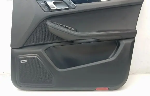 Porsche Macan (95B) Front door card panel trim 95B867012
