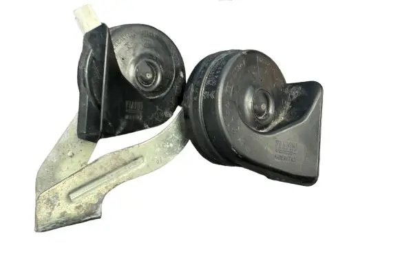Peugeot 3008 II Horn signal 9815870780 0948F29 4L29062018