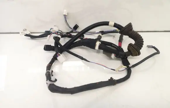 Lexus IS 220D-250-350 Front door wiring loom 8215253210F2
