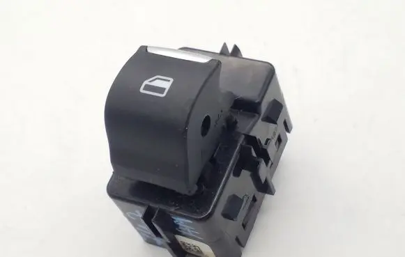 Ford Fusion II Electric window control switch DG9T14529AAW 20130129A