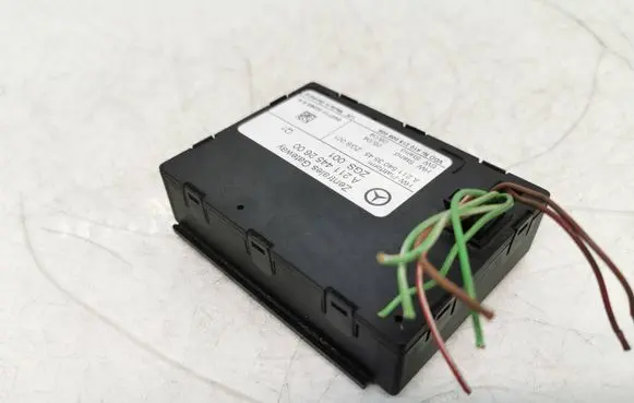 Mercedes-Benz E W211 Door control unit/module A2115403545 A2114452600 410213009005