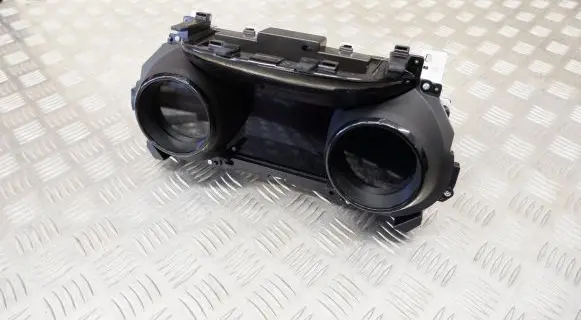 Toyota Yaris XP210 Speedometer (instrument cluster) 83800K0551
