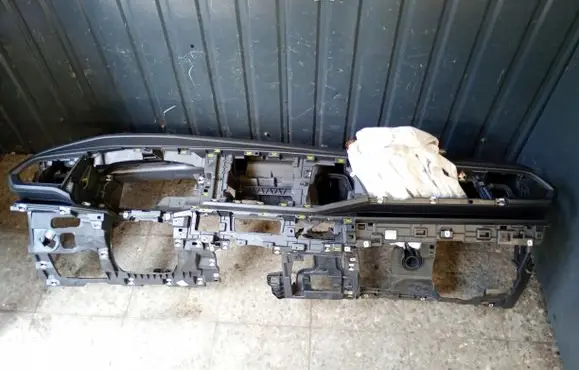 Volkswagen Transporter - Caravelle T6 Dashboard 7L1857003B