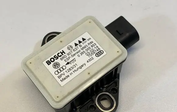 Audi A5 8T 8F ESP acceleration yaw rate sensor 8R0907637B