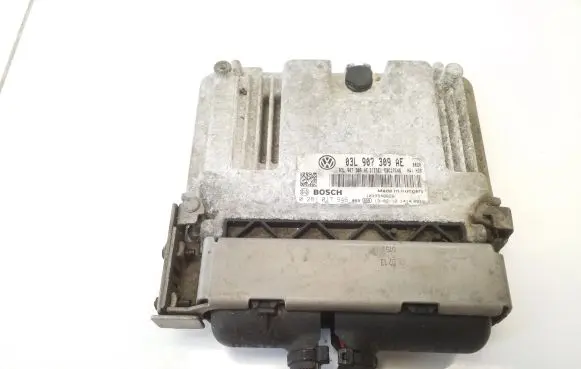 Volkswagen PASSAT B7 Engine control unit/module 03L907309AE 0281017946