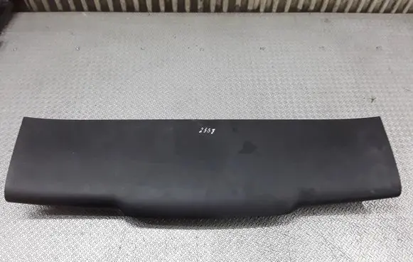 Seat Toledo III (5P) Tailgate/boot cover trim set 5P5867603C