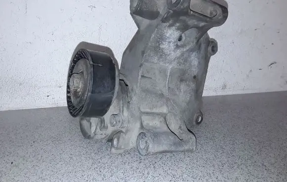BMW 3 E36 Generator/alternator belt tensioner 11281432104 1432104