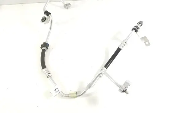 Jeep Grand Cherokee WL Air conditioning (A/C) pipe/hose 68381216AC