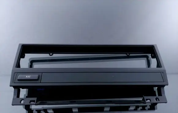 Radio/GPS head unit trim