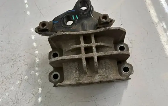 Ford Transit Custom Gearbox mount BK217M124AD