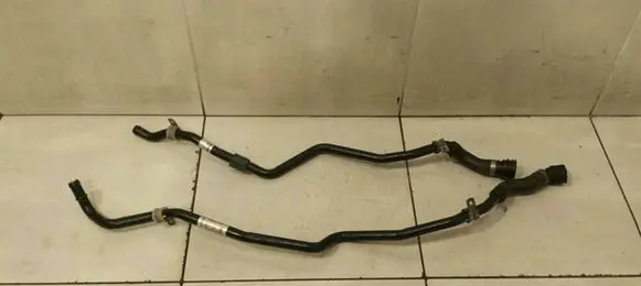 Mercedes-Benz AMG GT R190 C190 Engine coolant pipe/hose A1905011300 A1905010064