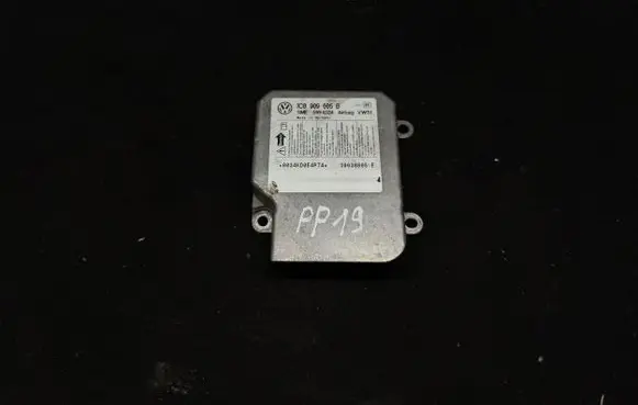 Volkswagen PASSAT B5.5 Airbag control unit/module 1C0909605B