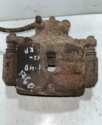 Hyundai i40 Front brake caliper