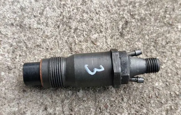 Jeep Grand Cherokee (WJ) Fuel injector KCA17S89
