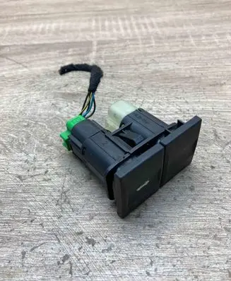 Ford Mondeo Mk III Tailgate opening switch 1S7T19B514AA